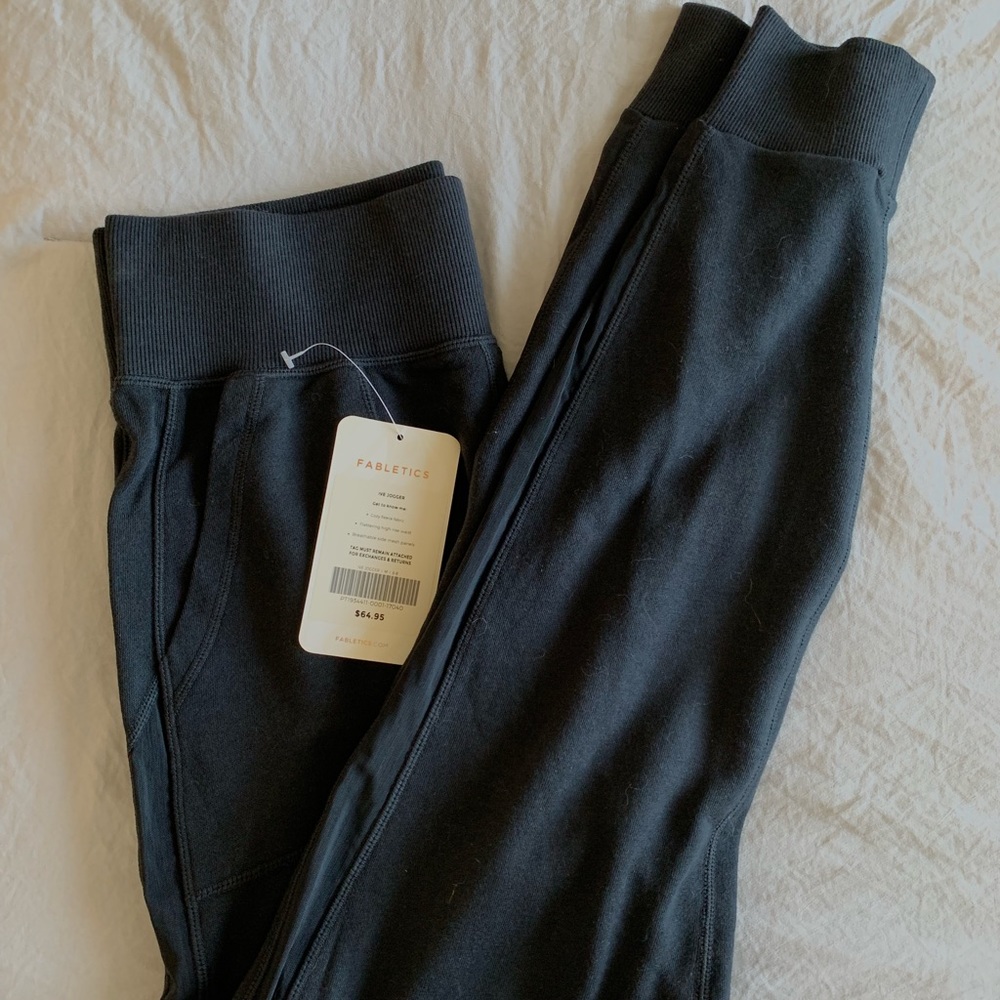 Fabletics Ive Joggers (Size M)